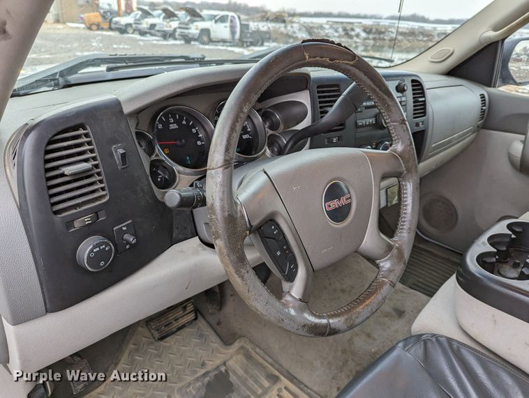 image for item MI9763 2007 GMC Sierra 1500 SLE  Ext. Cab pickup truck