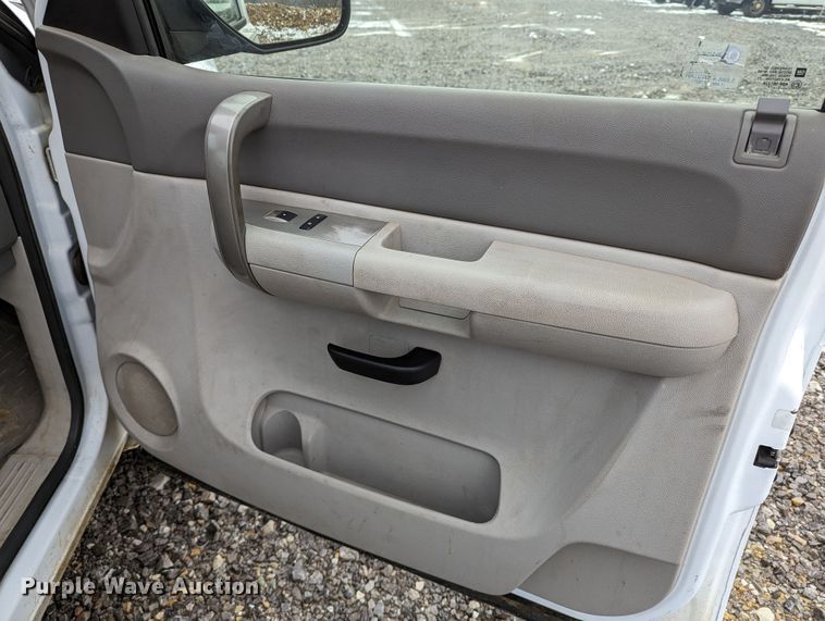 image for item MI9763 2007 GMC Sierra 1500 SLE  Ext. Cab pickup truck