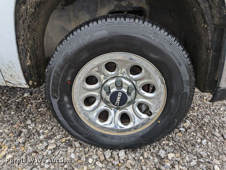 image for item MI9763 2007 GMC Sierra 1500 SLE  Ext. Cab pickup truck