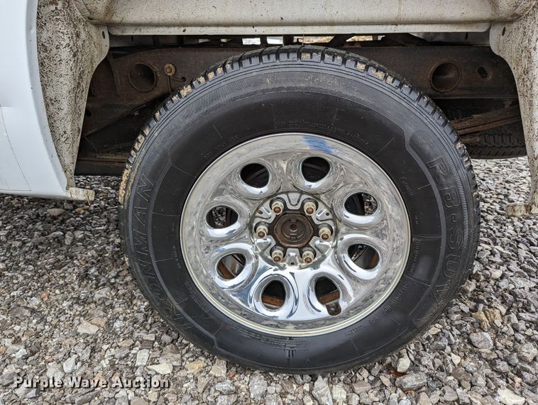 image for item MI9763 2007 GMC Sierra 1500 SLE  Ext. Cab pickup truck