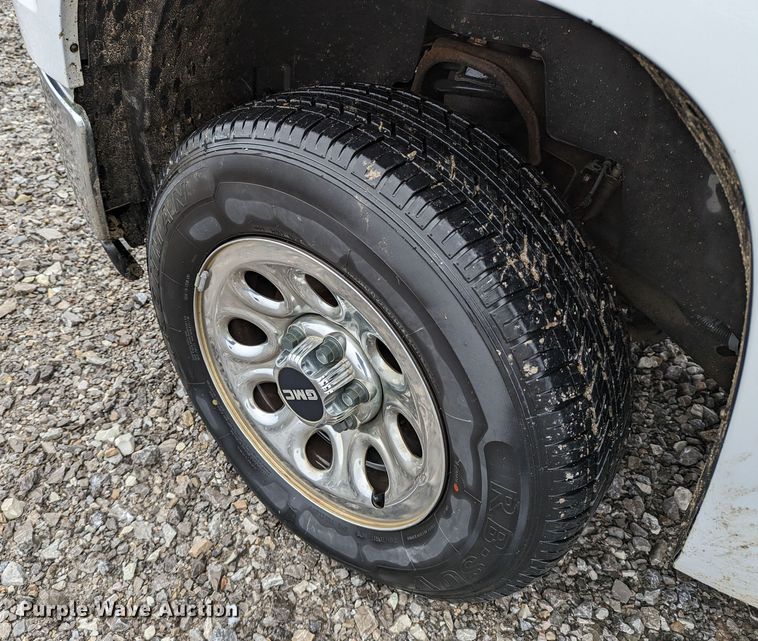 image for item MI9763 2007 GMC Sierra 1500 SLE  Ext. Cab pickup truck