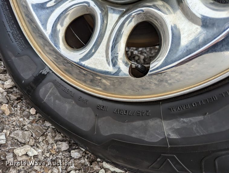 image for item MI9763 2007 GMC Sierra 1500 SLE  Ext. Cab pickup truck