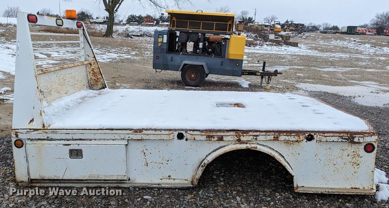 image for item MI9769 CM  flatbed