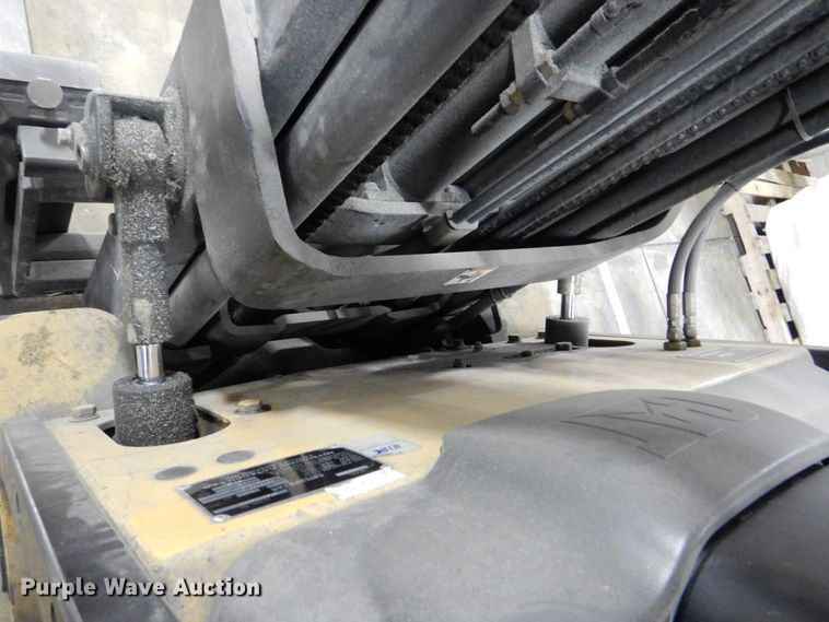 image for item MJ9990 Caterpillar GC18K  forklift