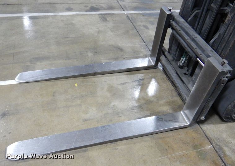 image for item MJ9990 Caterpillar GC18K  forklift