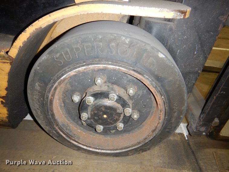 image for item MJ9990 Caterpillar GC18K  forklift