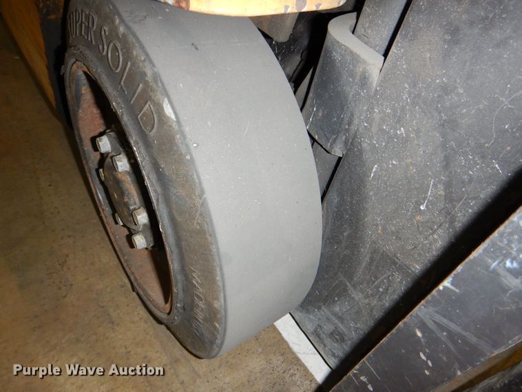 image for item MJ9990 Caterpillar GC18K  forklift