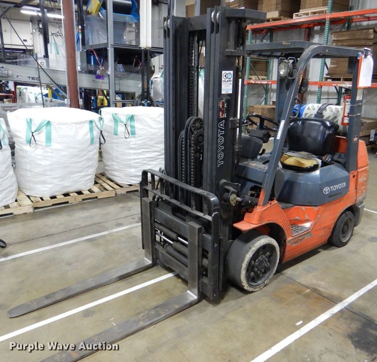 image for item MJ9991 Toyota 7FGCU30  forklift