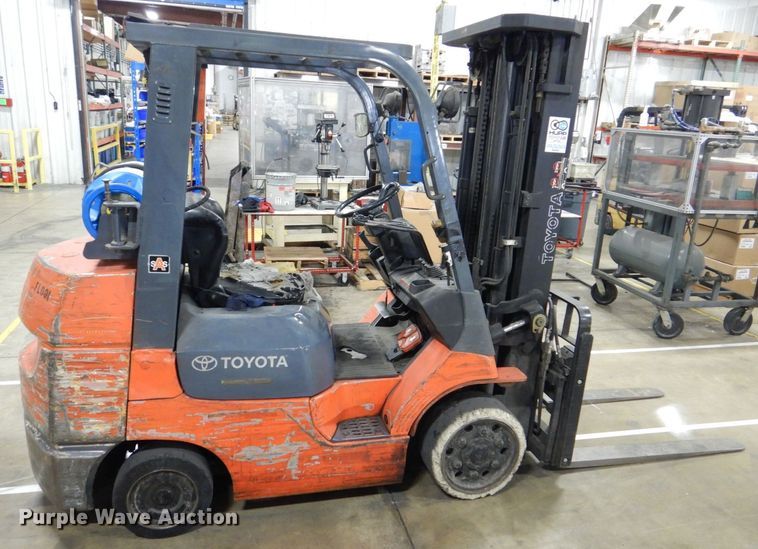 image for item MJ9991 Toyota 7FGCU30  forklift