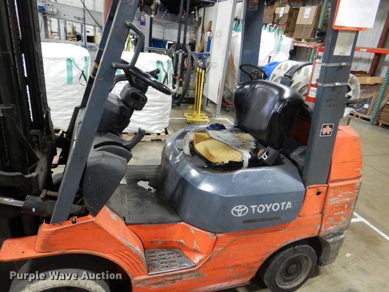 image for item MJ9991 Toyota 7FGCU30  forklift