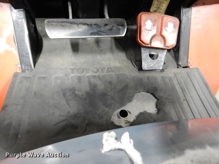 image for item MJ9991 Toyota 7FGCU30  forklift