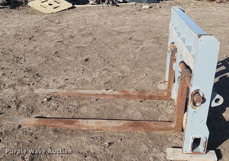 image for item MN9008 Genie  forks