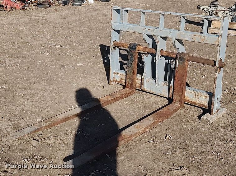 image for item MN9008 Genie  forks