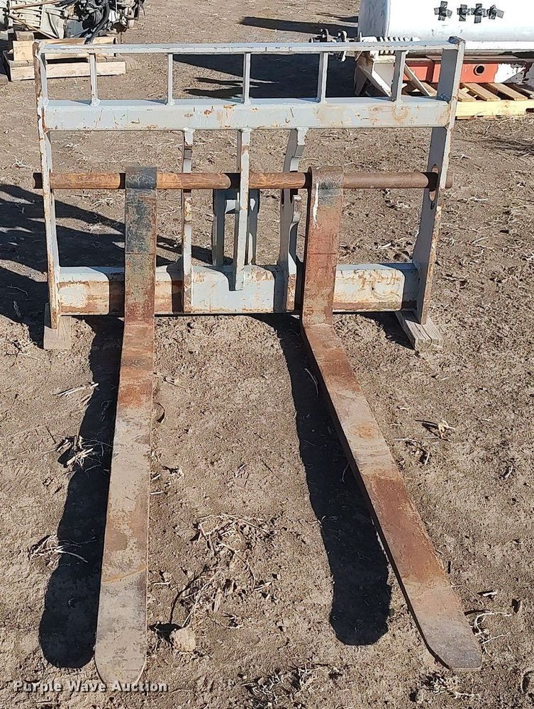 image for item MN9008 Genie  forks