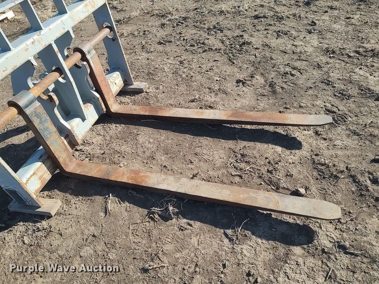 image for item MN9008 Genie  forks