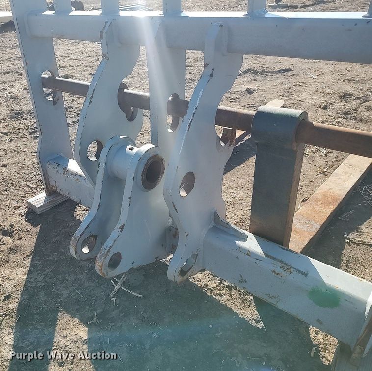 image for item MN9008 Genie  forks