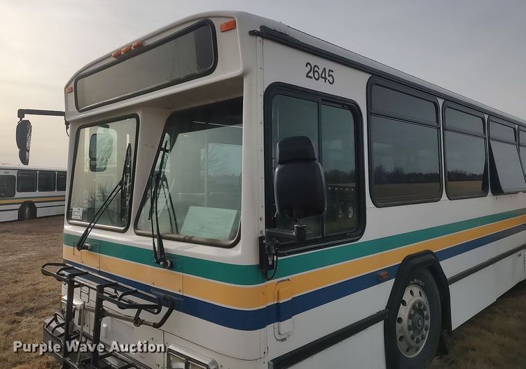 image for item MN9020 2006 Gillig Phantom C29D096N4  transit bus