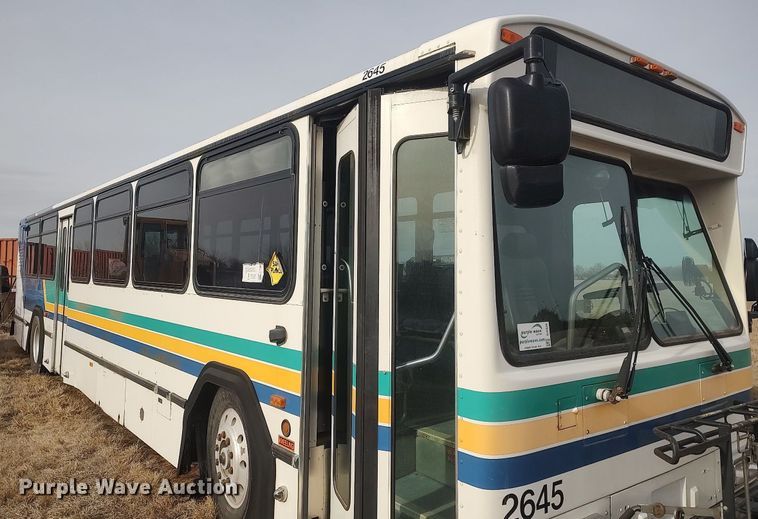 image for item MN9020 2006 Gillig Phantom C29D096N4  transit bus