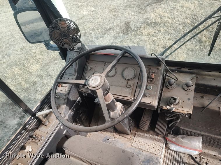 image for item MN9020 2006 Gillig Phantom C29D096N4  transit bus