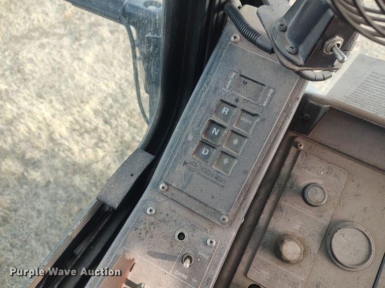 image for item MN9020 2006 Gillig Phantom C29D096N4  transit bus