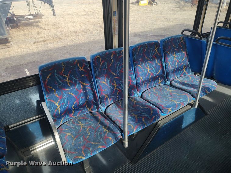 image for item MN9020 2006 Gillig Phantom C29D096N4  transit bus