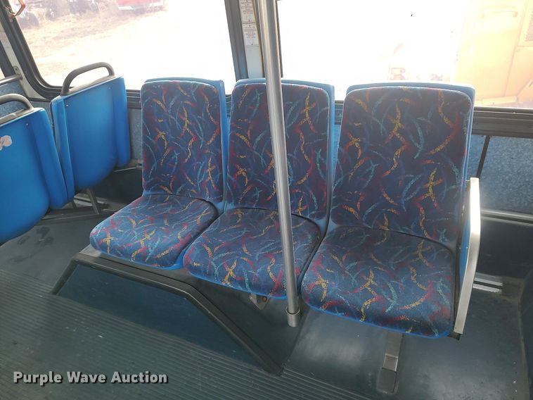 image for item MN9020 2006 Gillig Phantom C29D096N4  transit bus