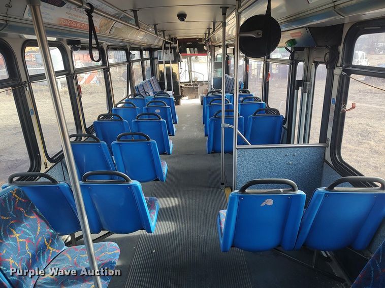 image for item MN9020 2006 Gillig Phantom C29D096N4  transit bus