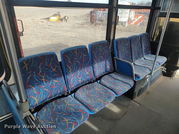 image for item MN9020 2006 Gillig Phantom C29D096N4  transit bus