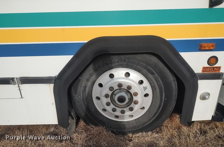 image for item MN9020 2006 Gillig Phantom C29D096N4  transit bus