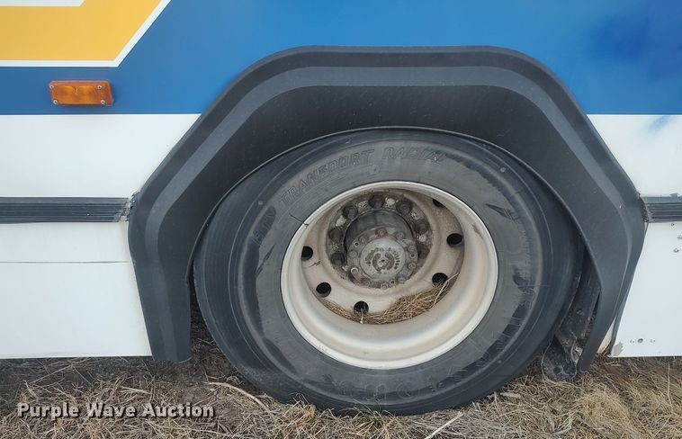 image for item MN9020 2006 Gillig Phantom C29D096N4  transit bus