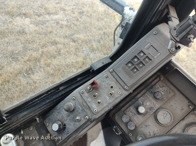 image for item MN9021 2006 Gillig Phantom C29D096N4  transit bus