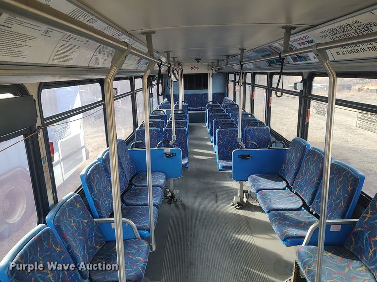 image for item MN9021 2006 Gillig Phantom C29D096N4  transit bus