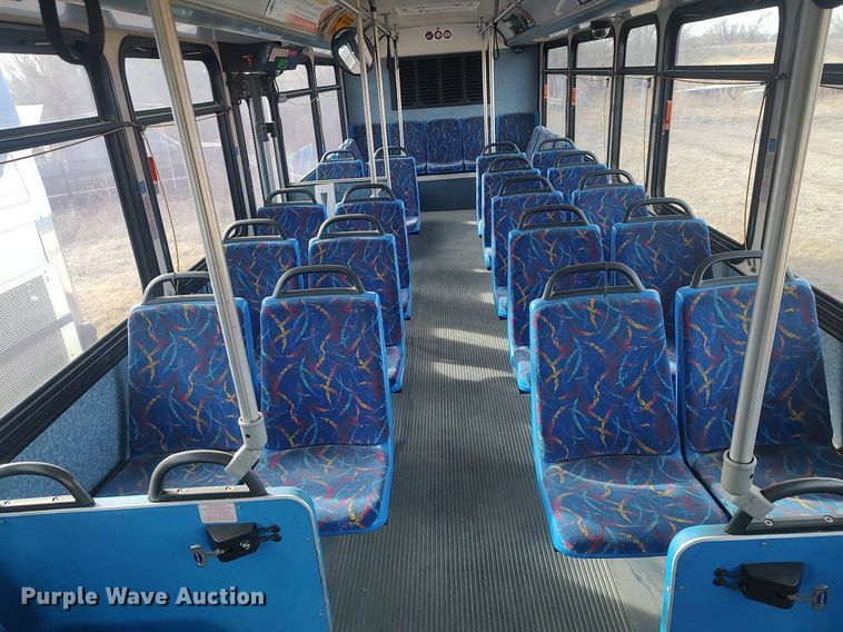 image for item MN9021 2006 Gillig Phantom C29D096N4  transit bus