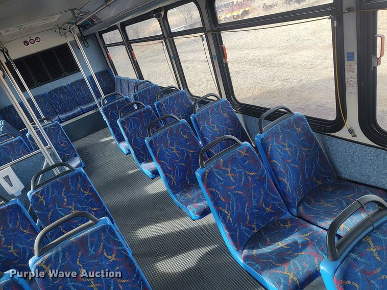 image for item MN9021 2006 Gillig Phantom C29D096N4  transit bus