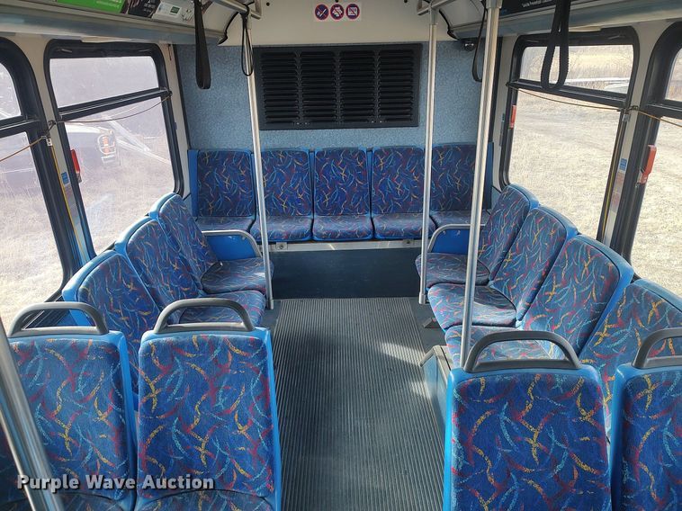 image for item MN9021 2006 Gillig Phantom C29D096N4  transit bus