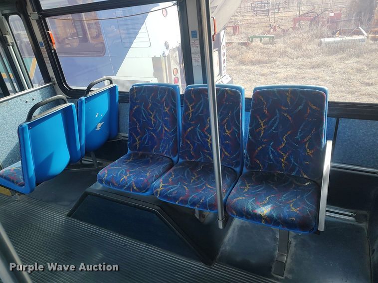 image for item MN9021 2006 Gillig Phantom C29D096N4  transit bus