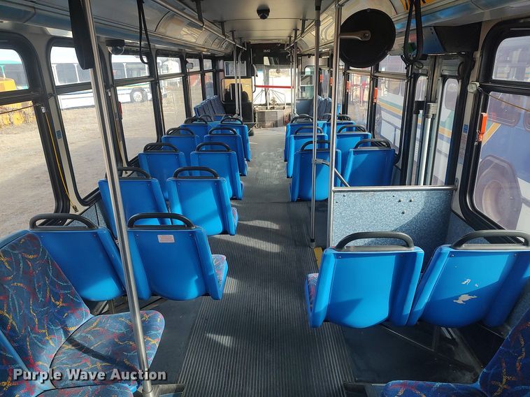 image for item MN9021 2006 Gillig Phantom C29D096N4  transit bus