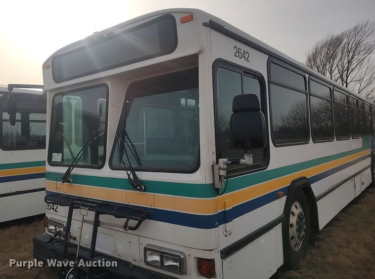 image for item MN9021 2006 Gillig Phantom C29D096N4  transit bus