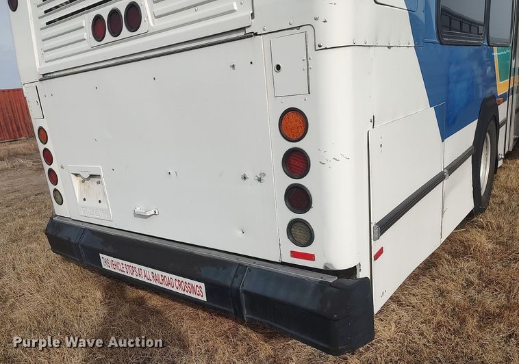 image for item MN9021 2006 Gillig Phantom C29D096N4  transit bus