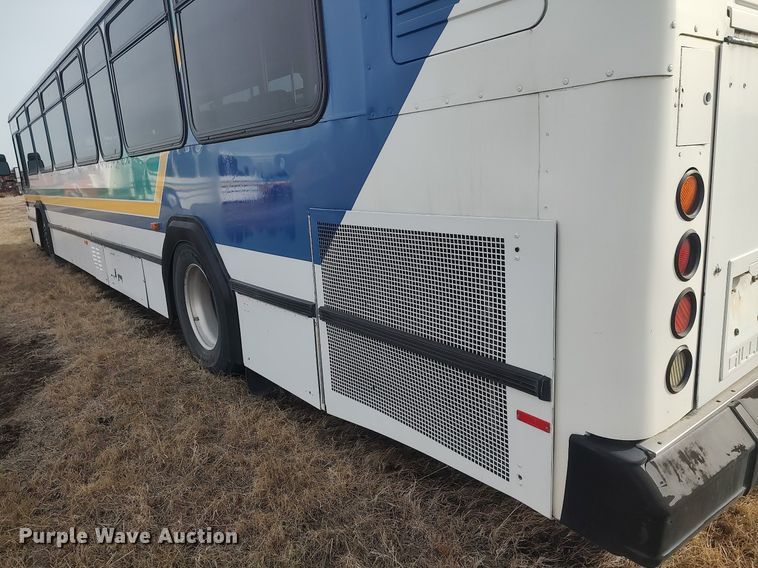 image for item MN9021 2006 Gillig Phantom C29D096N4  transit bus