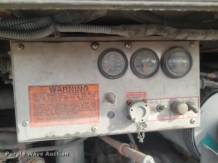 image for item MN9021 2006 Gillig Phantom C29D096N4  transit bus