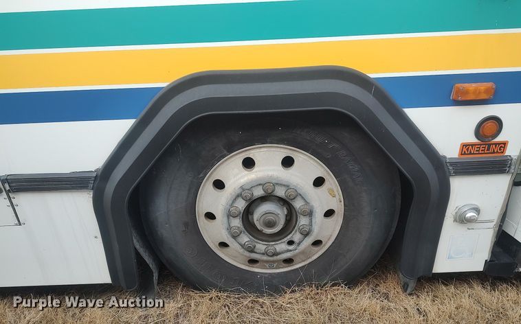 image for item MN9021 2006 Gillig Phantom C29D096N4  transit bus