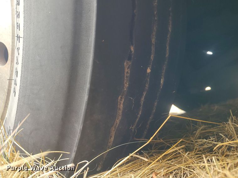 image for item MN9021 2006 Gillig Phantom C29D096N4  transit bus