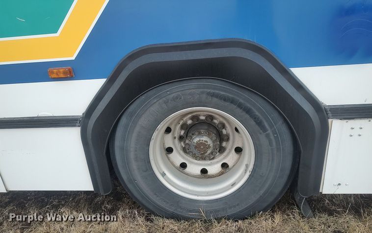 image for item MN9021 2006 Gillig Phantom C29D096N4  transit bus