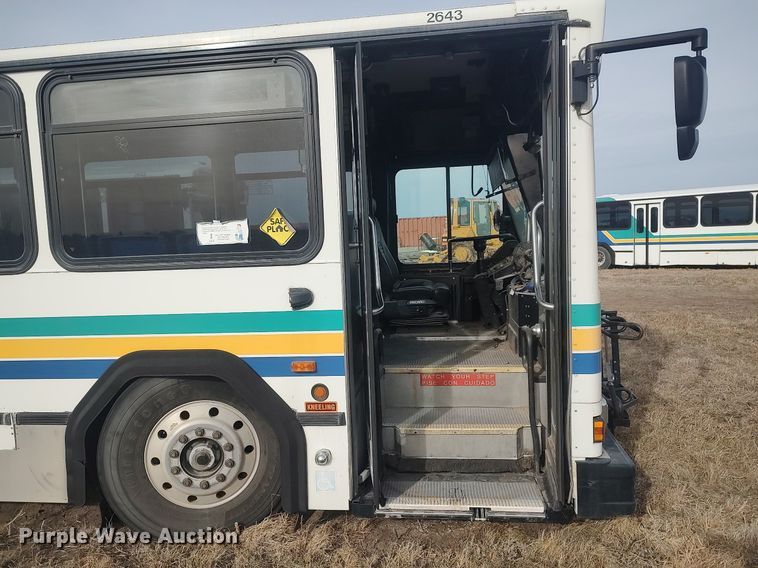 image for item MN9022 2006 Gillig Phantom C29D096N4  transit bus