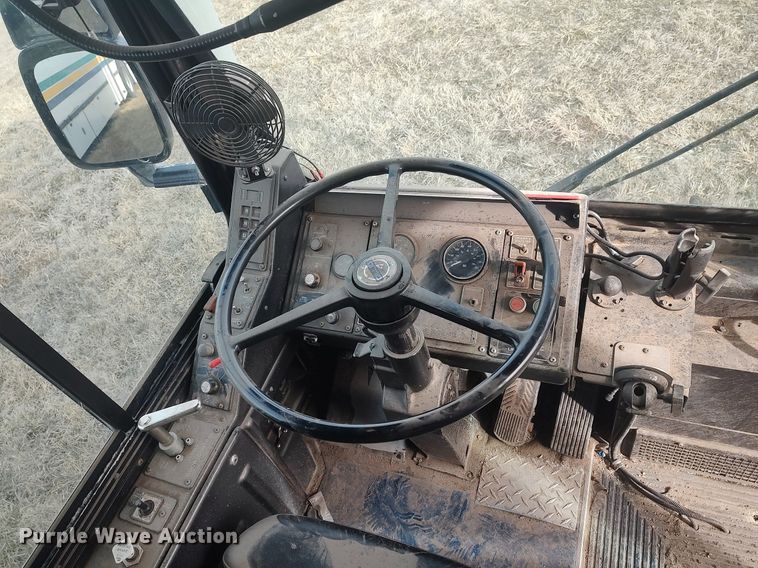 image for item MN9022 2006 Gillig Phantom C29D096N4  transit bus