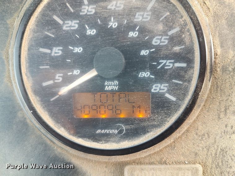 image for item MN9022 2006 Gillig Phantom C29D096N4  transit bus