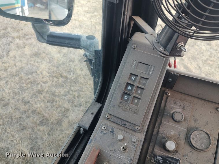 image for item MN9022 2006 Gillig Phantom C29D096N4  transit bus