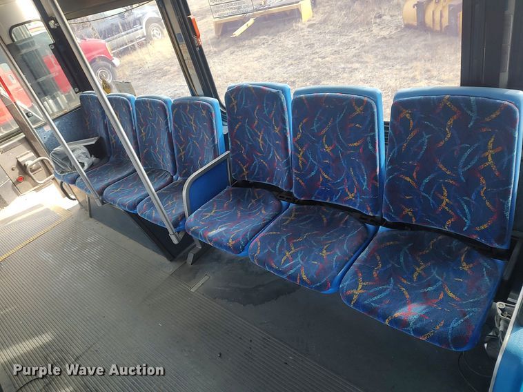 image for item MN9022 2006 Gillig Phantom C29D096N4  transit bus