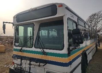image for item MN9022 2006 Gillig Phantom C29D096N4  transit bus